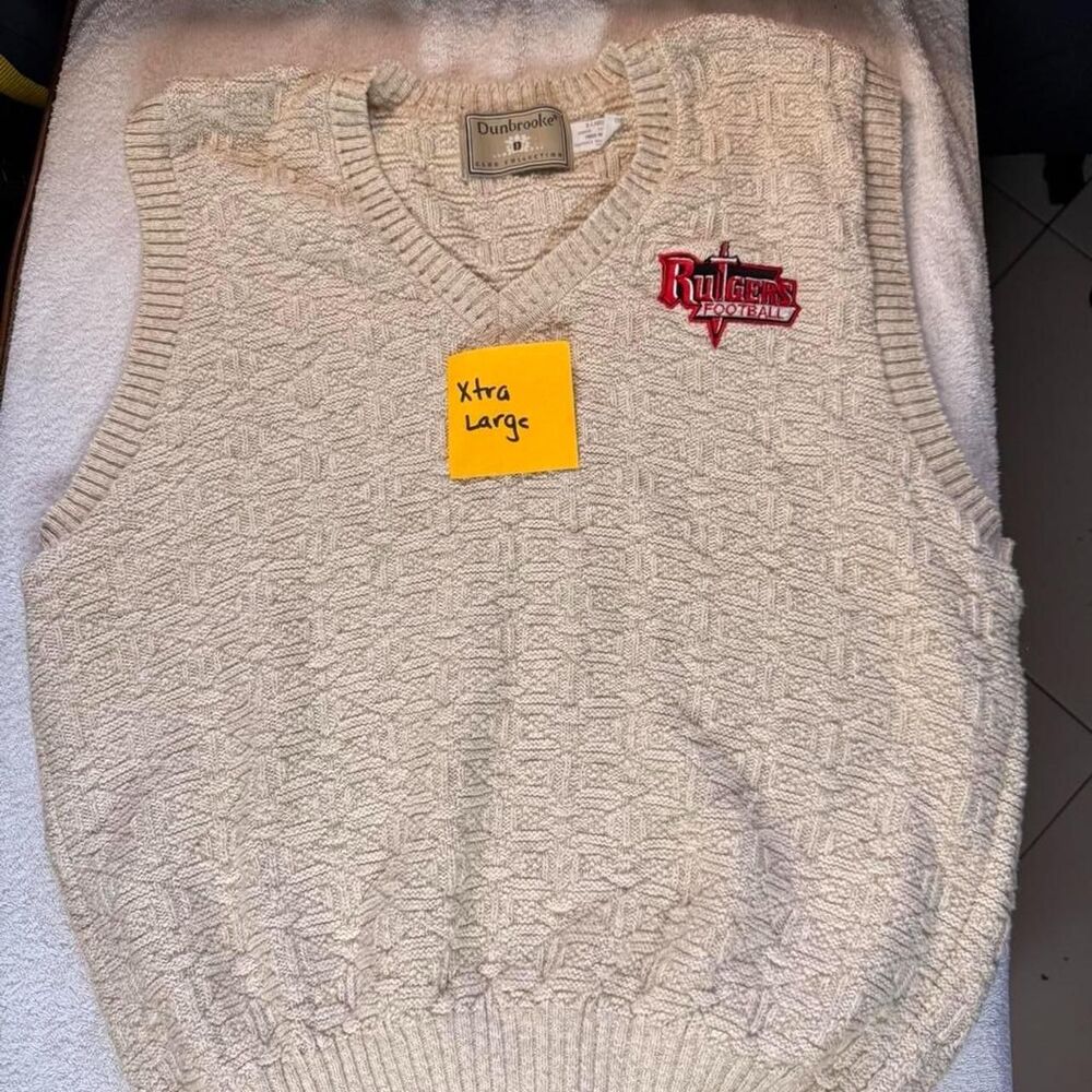 Unbranded Men's Cream and Grey Jumper